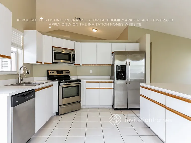 576 NW 48th Ave — Photo 10