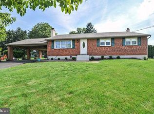 97 Robins Rd, Garnet Valley, PA 19060
