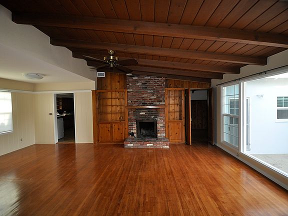 2nd image of 16204 Taylor Ct