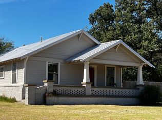 810 N Clinton St, Stephenville, TX 76401