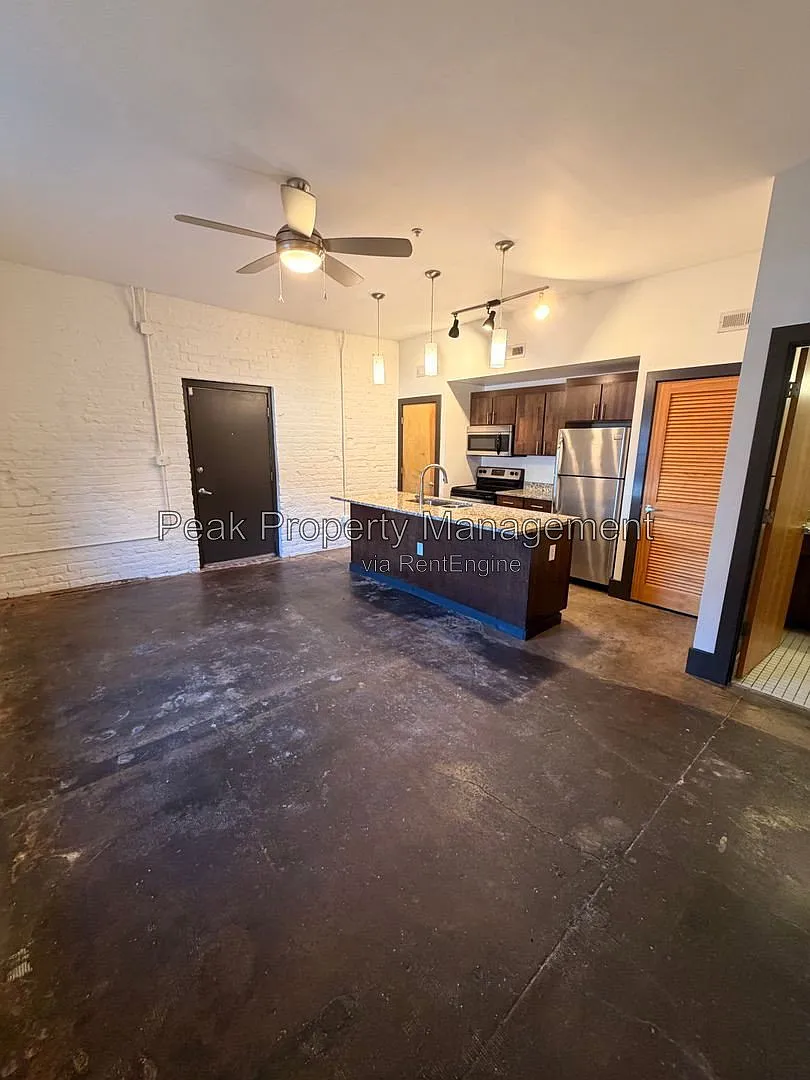 1 bed, 1.0 bath, 569 sqft, $1,225 — Photo 1