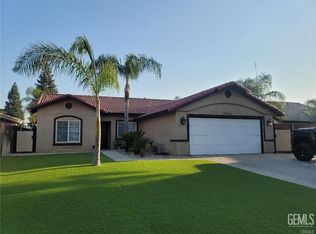 5915 Pine Trail Dr, Bakersfield, CA 93313