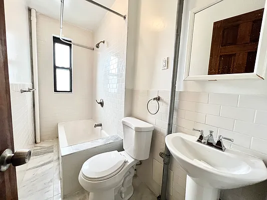 Rented by A&E Real Estate Management | media 11