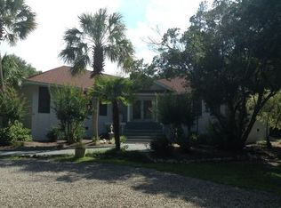 1542 Corcus Ferry Rd, Hampstead, NC 28443