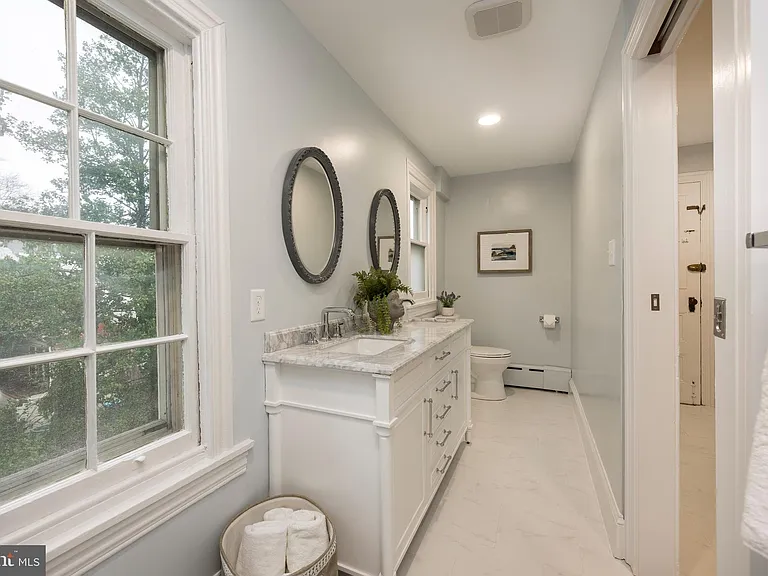 16 W Miner St — Photo 19