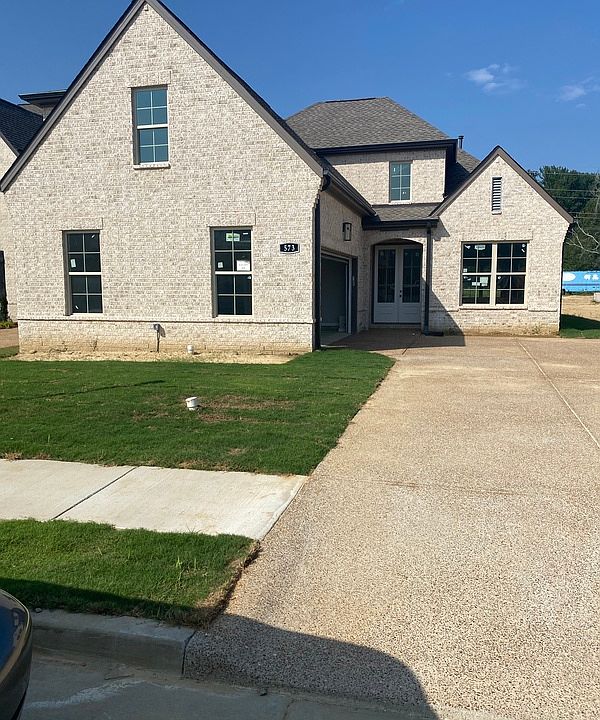 1st image of 573 Tucker View Dr