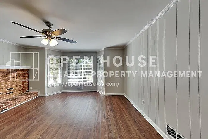 4 bed, 3.0 bath, 2404 sqft, $2,740 — Photo 3
