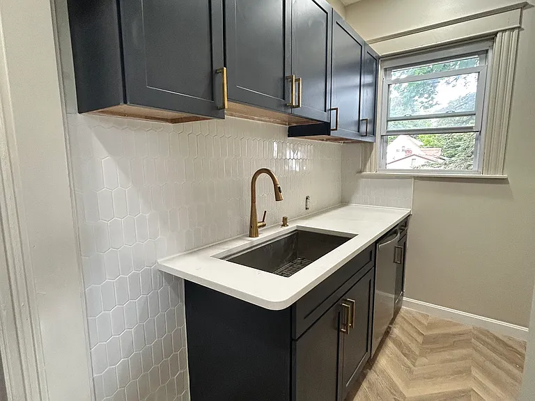 95 Unit St #2 — Photo 2