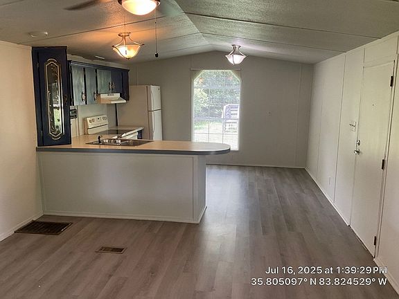 2nd image of 104 Eakins Dr #104E