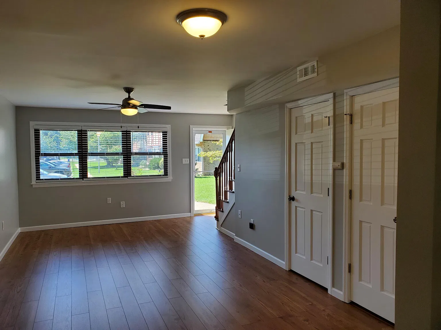 2 bed, 1.5 bath, 1120 sqft, $2,500 — Photo 3