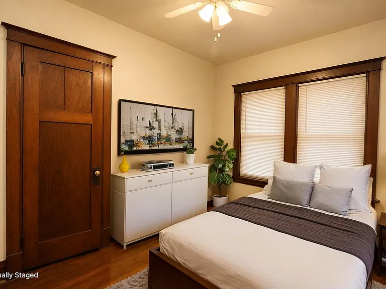 416 W Jackson St — Photo 15