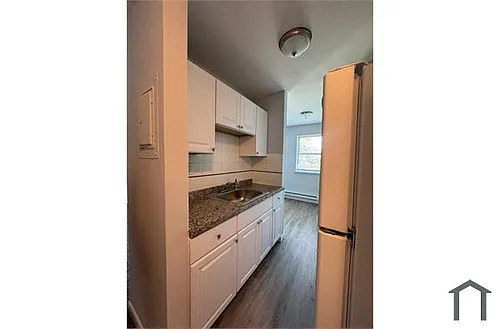 217 Hollister Ave #C4 Photo 1