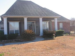 6388 Pelican Crossing Dr, Gonzales, LA 70737