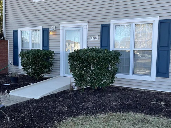 2887 Burgundy Pl, Woodbridge, VA 22192