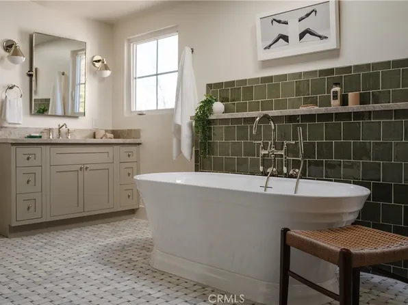 2201 N Hobart Blvd, Los Angeles, CA 90027