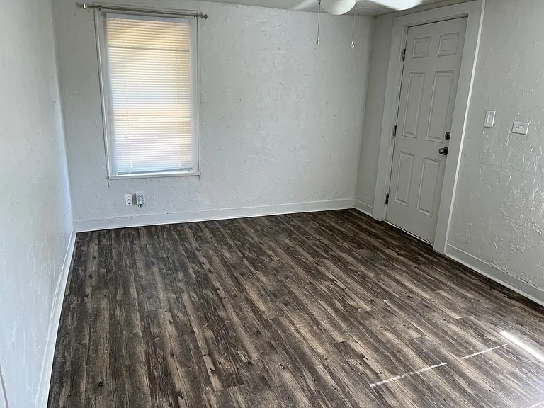 2912 N Independence Ave — Photo 12