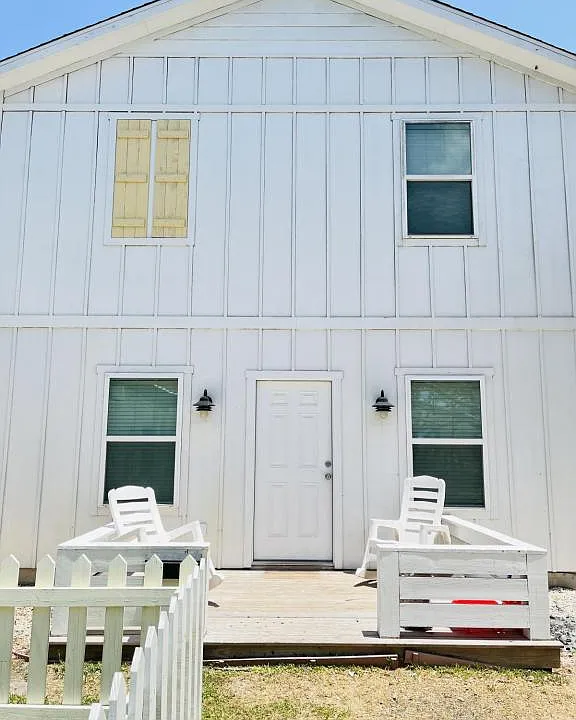 4212 State Highway 35 Byp