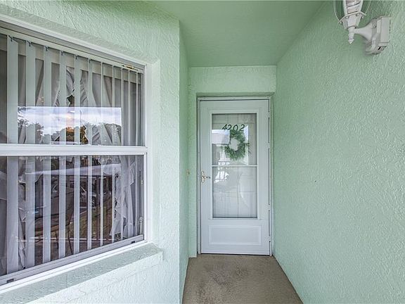 4th image of 5725 Greenwood Ave APT 4202
