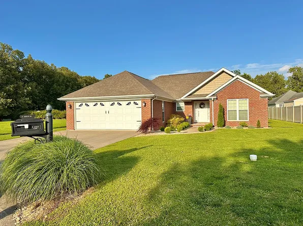 6 Eagle Ln, Metropolis, IL 62960