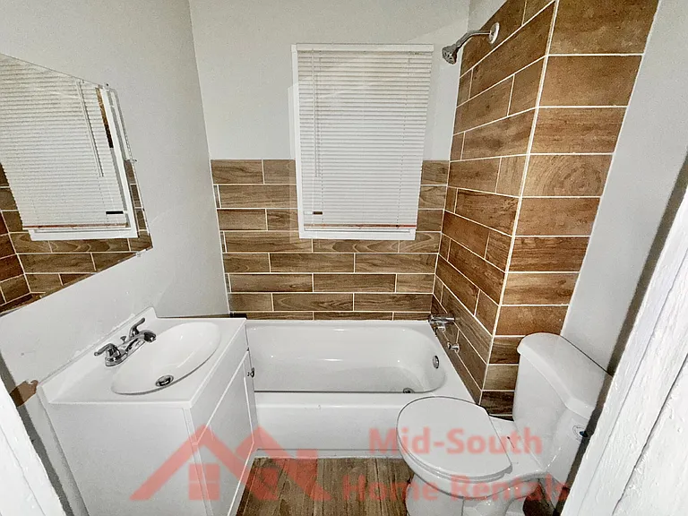 2263 Hunter Ave — Photo 11