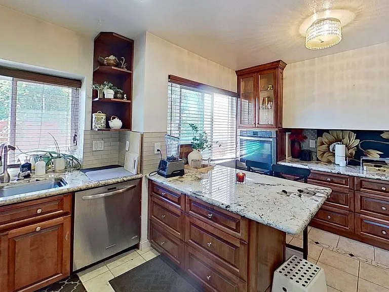 3030 Park Estates Way — Photo 4