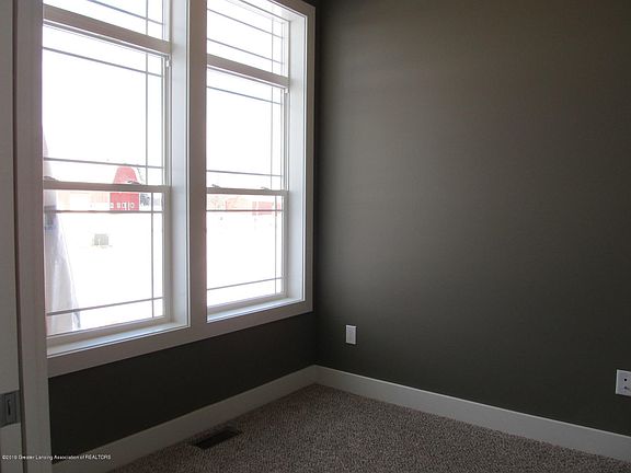 4th image of 612 Camrose Ct