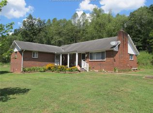 4524 Coopers Creek Rd, Charleston, WV 25312