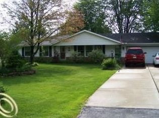 3028 Mayfield Dr, Port Huron, MI 48060