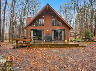 58 Sheffick Rd, Gouldsboro, PA 18424