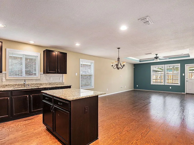304 Chert Ln — Photo 6