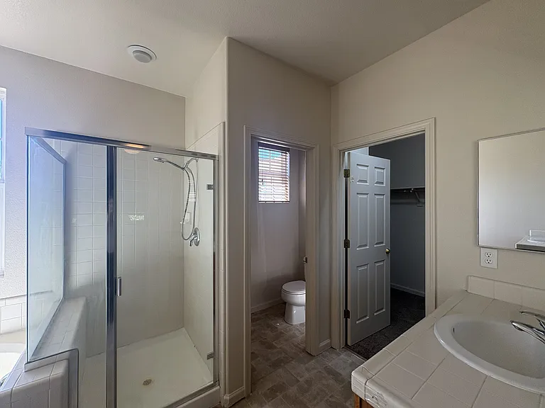 3564 Sarasota Ave — Photo 25