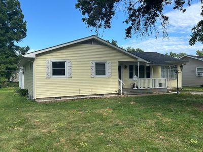11 Holiday Ter, Centralia, IL, 62801