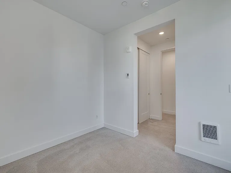23115 NE 8th St — Photo 13