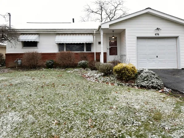 676 Lillian Dr, Hermitage, PA 16148