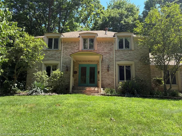 4100 Stockemer, White Lake, MI 48383