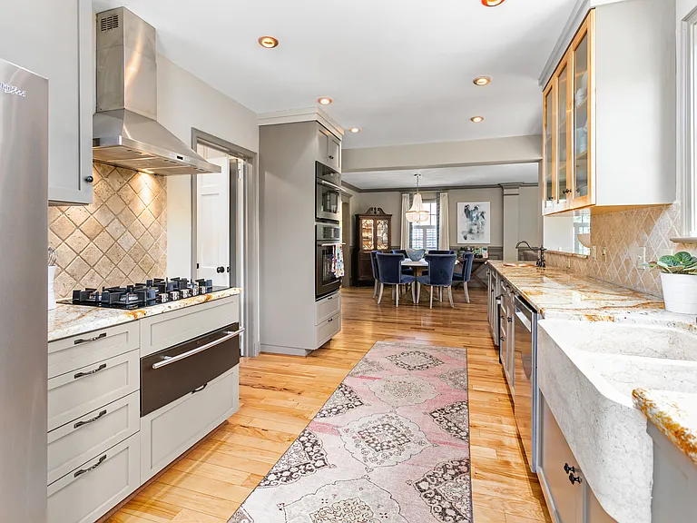 203 Elmwood Dr — Photo 11