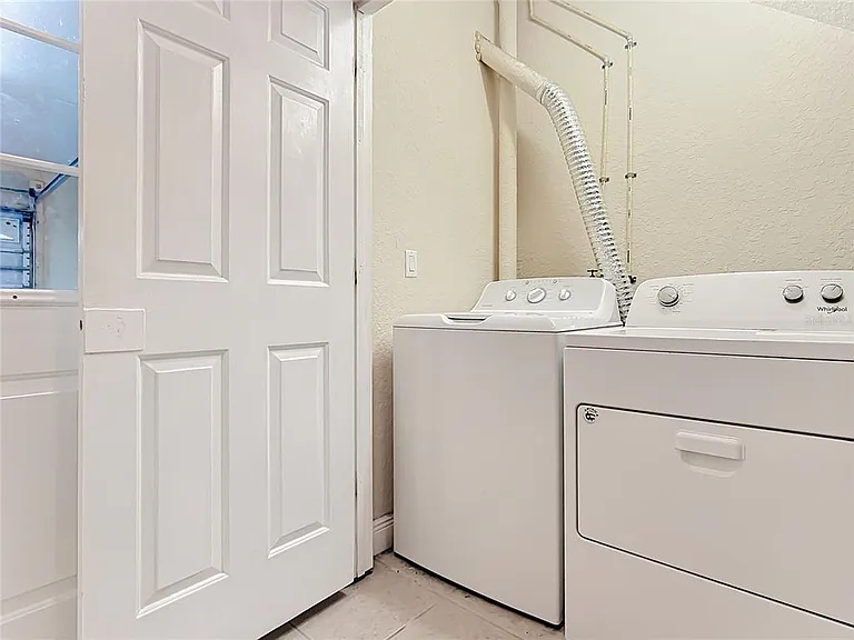 132 Orange Ave — Photo 45