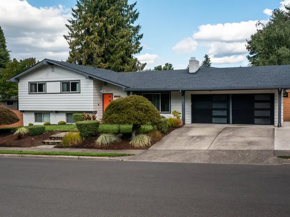 7650 SW Hillcrest Pl, Beaverton, OR 97008