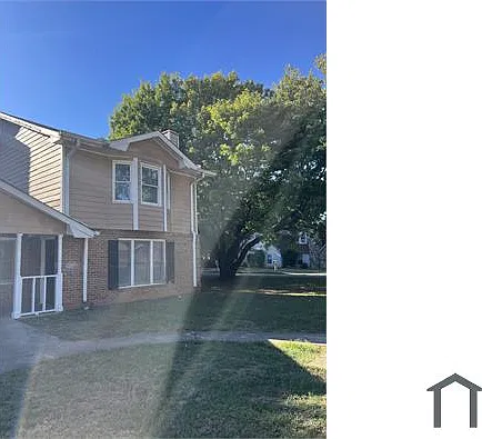 3 bed, 1500 sqft, $2,100 — Photo 4