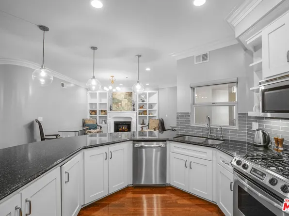 850 N Croft Ave APT 203, Los Angeles, CA 90069