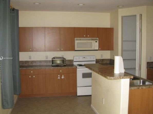 2673 SW 85th Ave #102