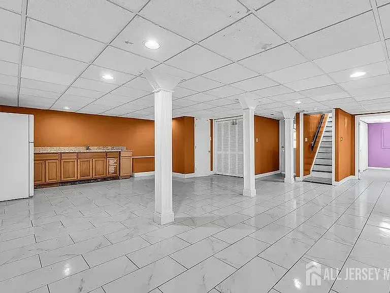 585 Noe Ave — Photo 18