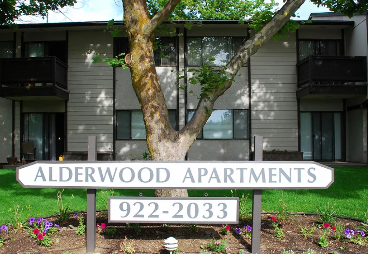Alderwood Apartments — Photo 1