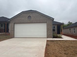 1111 Colt Dr, Guthrie, OK 73044