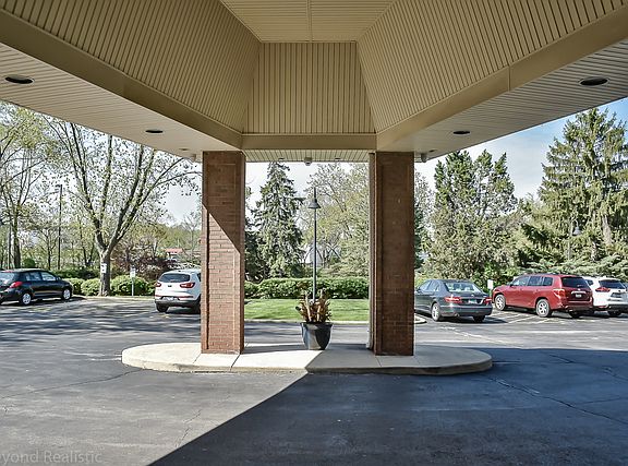 3rd image of 1198 Royal Glen Dr APT 103E