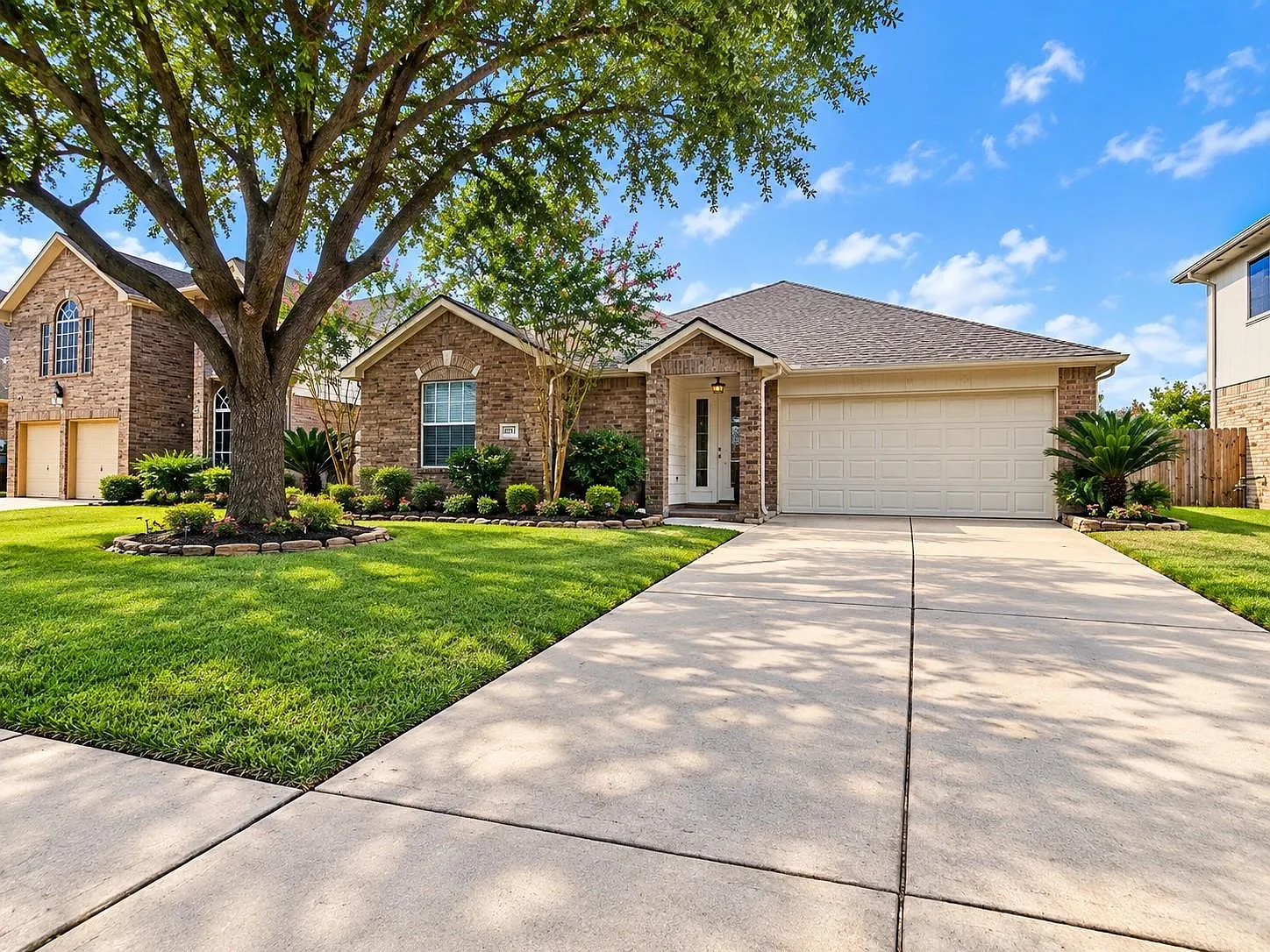 3 bed, 2.0 bath, 1735 sqft, $2,275 — Photo 1