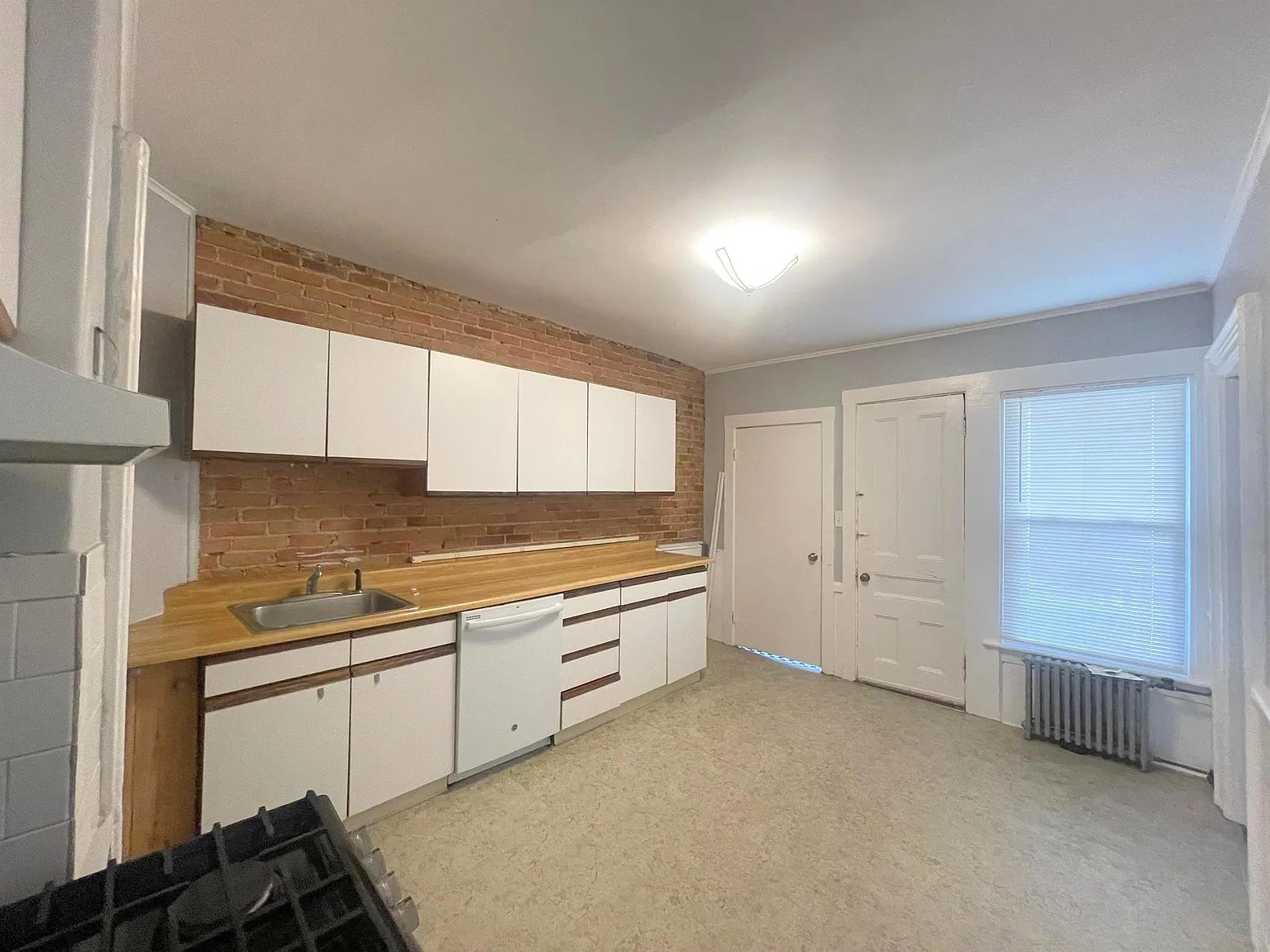 1 bed, 9999 sqft, $2,800 — Photo 3