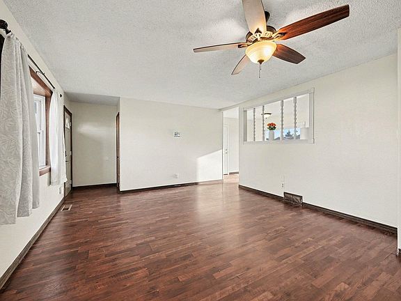 3rd image of 3402 Montrose St