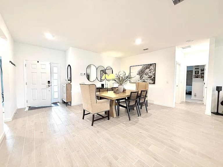 9797 Giada Dr — Photo 8