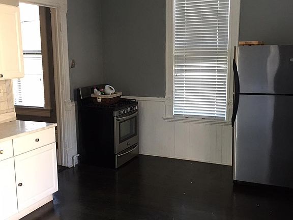 2nd image of 723 W Wrightwood Ave #2R